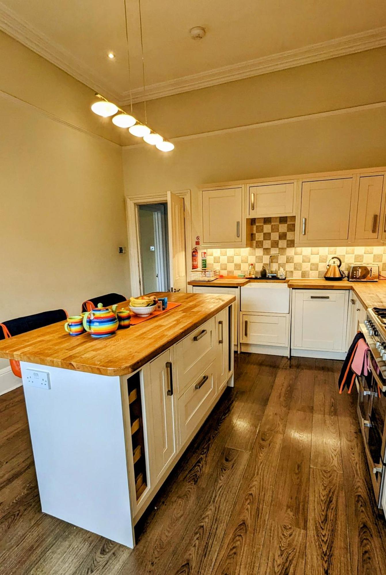 Cotswold Vip Regency Cheltenham