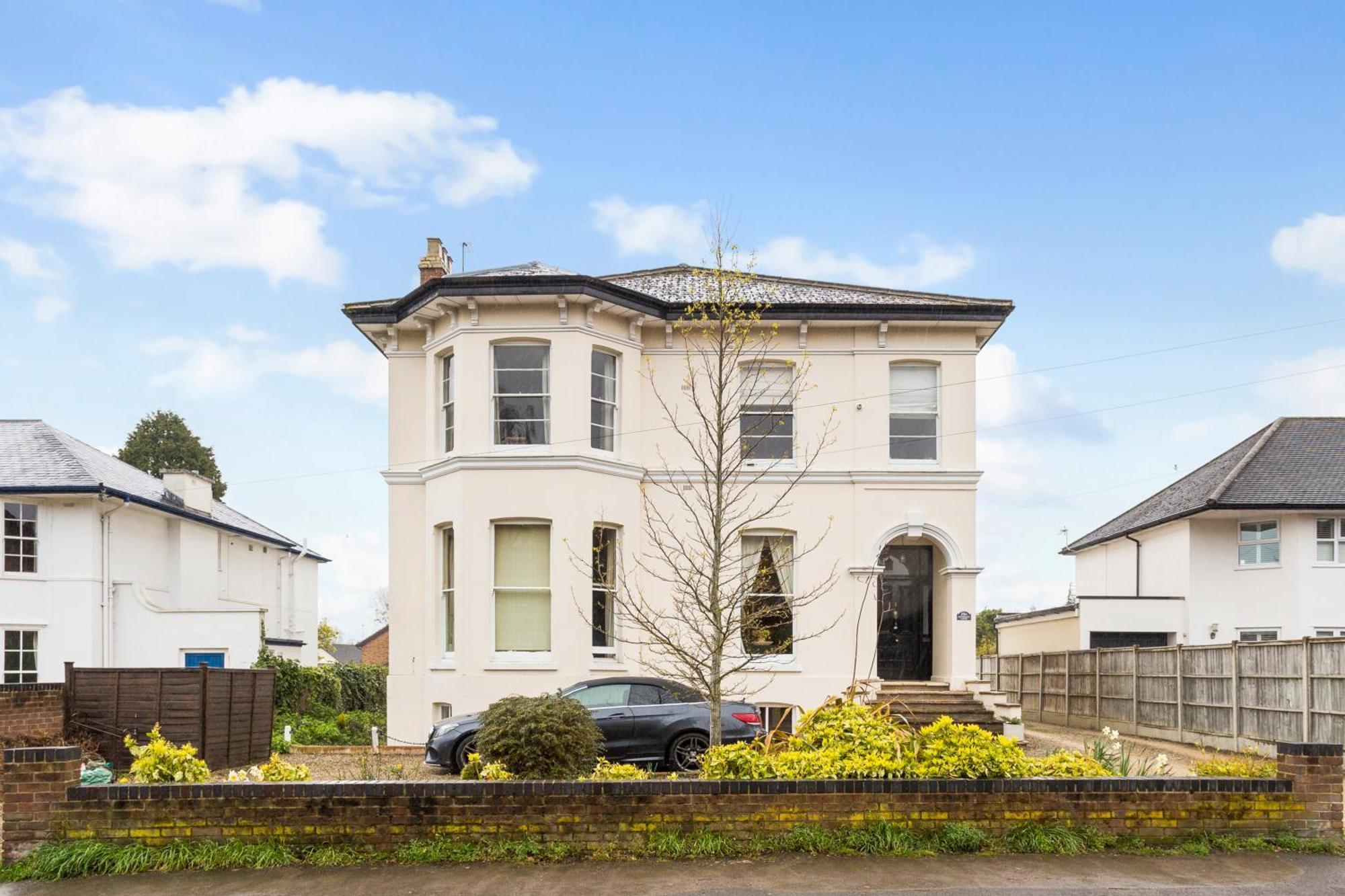 Cotswold Vip Regency *