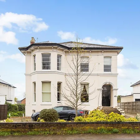 Cotswold Vip Regency Lodge Cheltenham Exterior foto