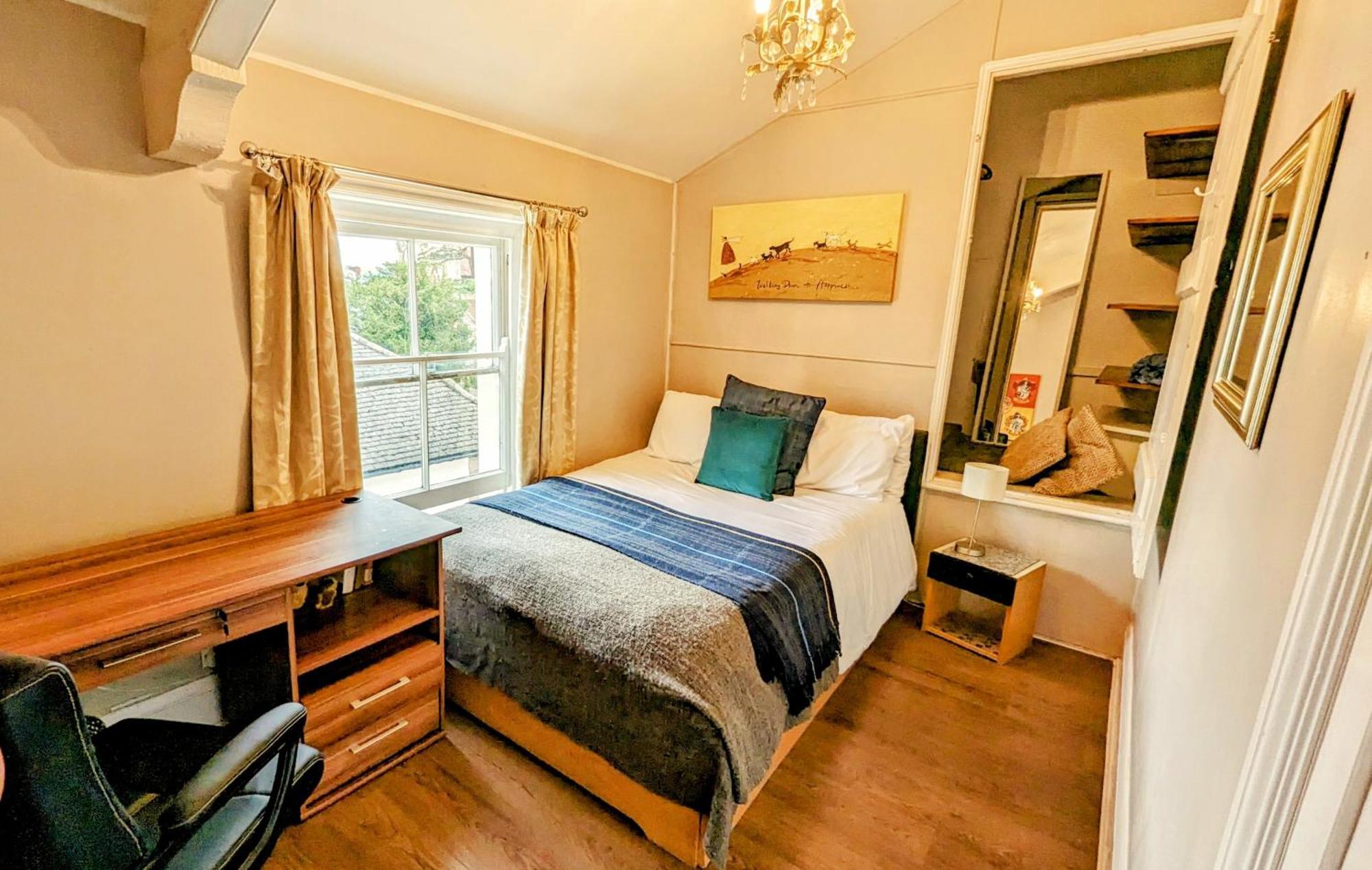 Cotswold Vip Regency * Cheltenham