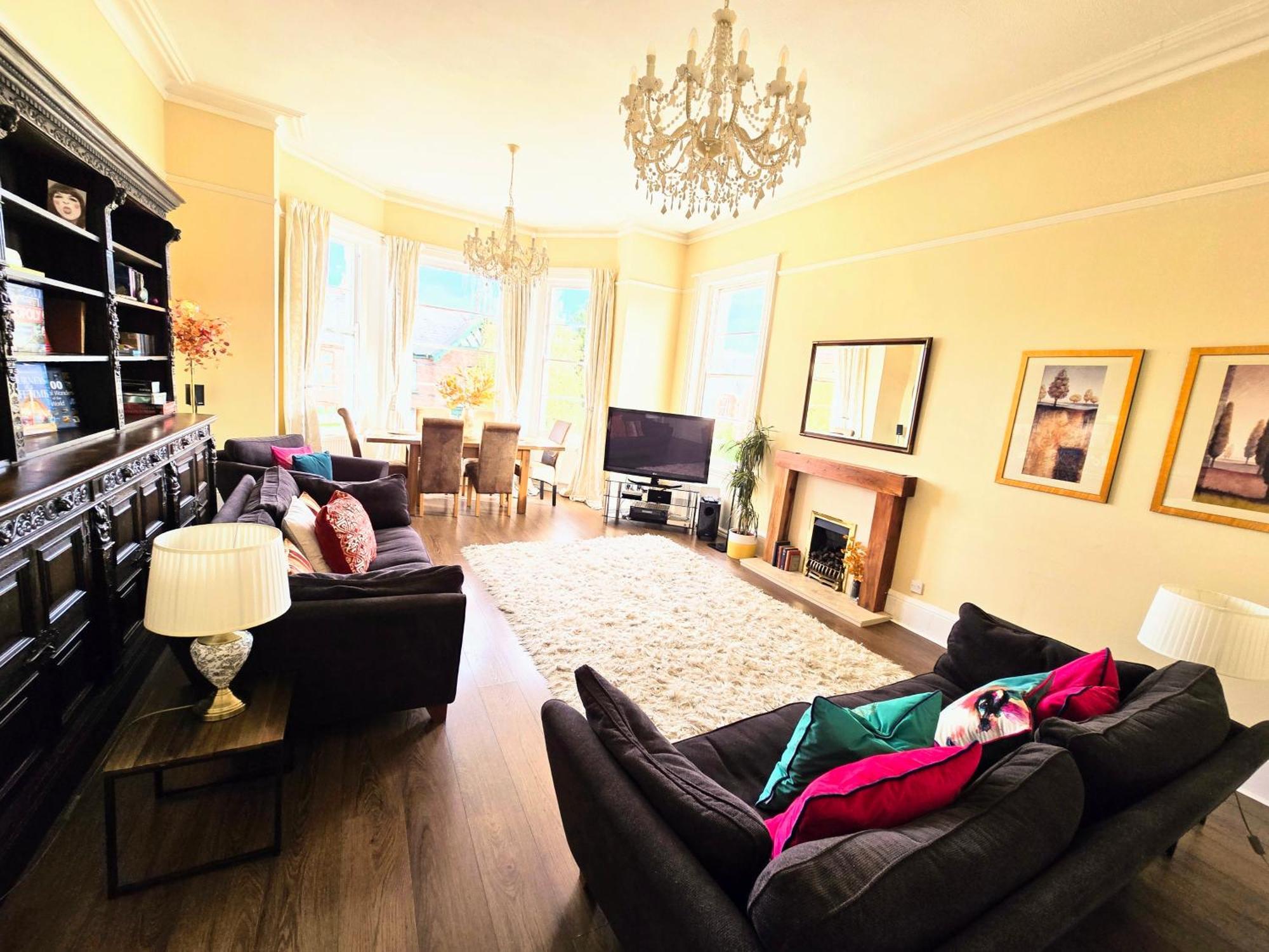 Cotswold Vip Regency Cheltenham