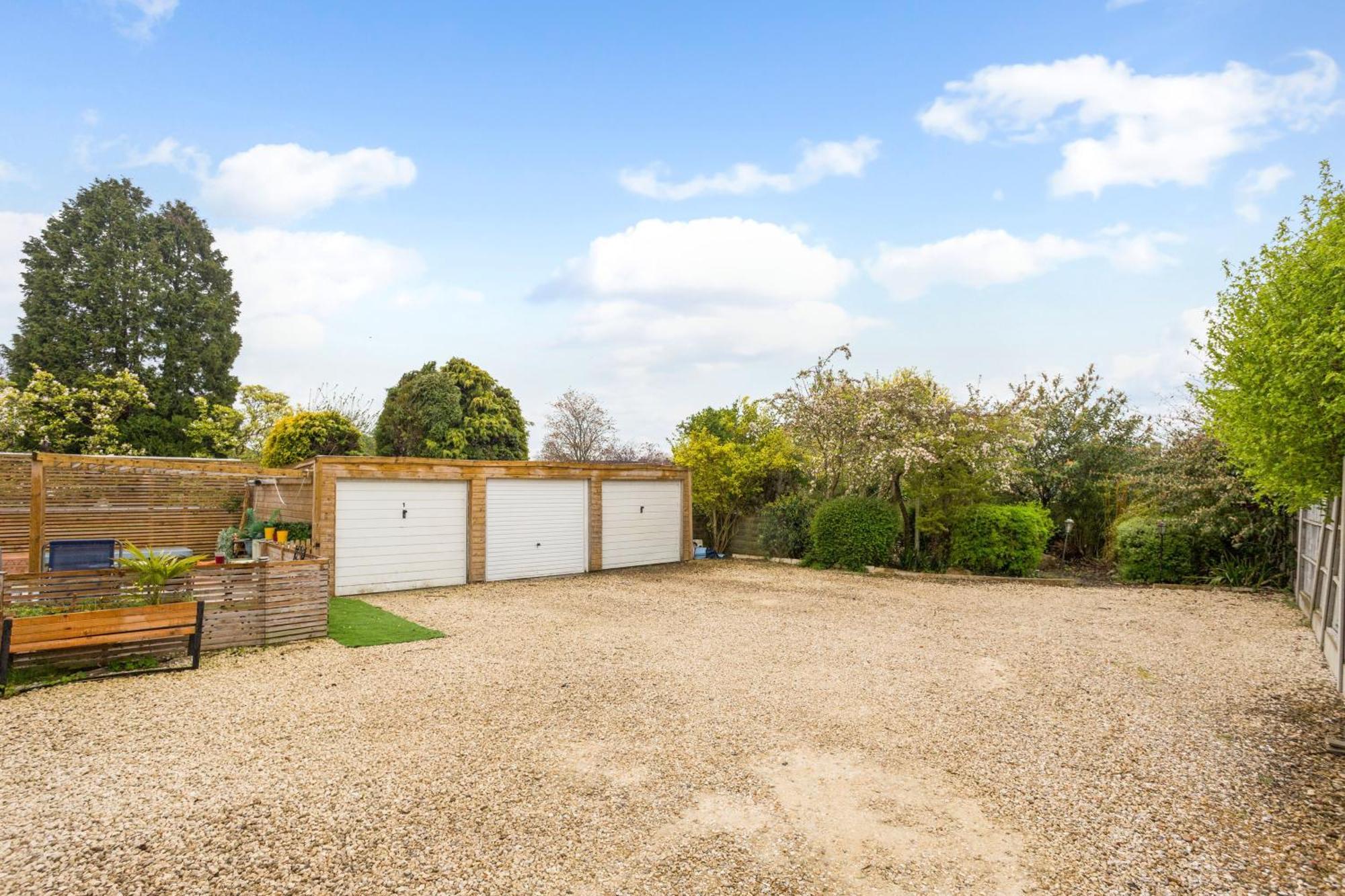 Cotswold Vip Regency